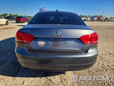 Zdjęcie 6 z 13 samochodu: 2015 VOLKSWAGEN PASSAT S VIN:1VWAT7A39FC104312 - miniatura
