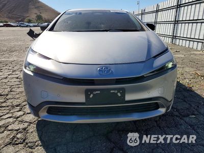 Piąte zdjęcie samochodu w środku: 2026 TOYOTA PRIUS PLUG-IN HYBRID SE VIN:JTDACACU2T3073941 - miniatura