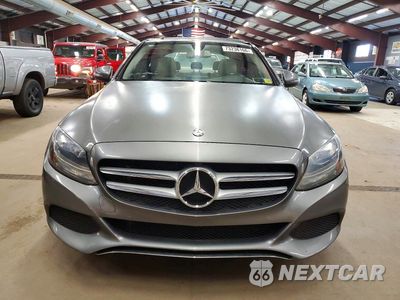 Piąte zdjęcie samochodu w środku: 2017 MERCEDES-BENZ C 300 4MATIC VIN:55SWF4KB9HU224300 - miniatura
