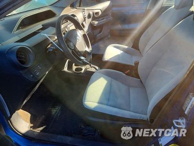 Zdjęcie 7 z 12 samochodu: 2018 TOYOTA PRIUS C ONE VIN:JTDKDTB32J1602951 - miniatura