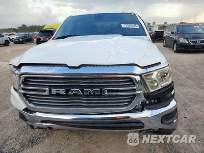 Piąte zdjęcie samochodu w środku: 2024 RAM 1500 LARAMIE VIN:1C6RREJTXRN220109 - miniatura