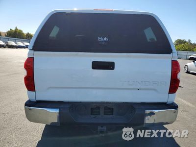 Zdjęcie 6 z 12 samochodu: 2017 TOYOTA TUNDRA CREWMAX SR5 VIN:5TFEY5F14HX217369 - miniatura