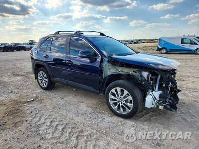 Czwarte zdjęcie samochodu z boku: 2024 TOYOTA RAV4 XLE PREMIUM VIN:2T3C1RFV1RW329526 - miniatura