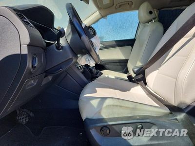 Zdjęcie 7 z 14 samochodu: 2019 VOLKSWAGEN TIGUAN SE VIN:3VV2B7AXXKM050347 - miniatura