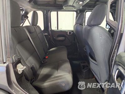 Zdjęcie 10 z 13 samochodu: 2018 JEEP WRANGLER UNLIMITED SPORT VIN:1C4HJXDG5JW127907 - miniatura