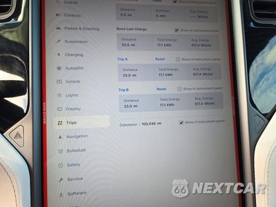 Zdjęcie 9 z 14 samochodu: 2018 TESLA MODEL X VIN:5YJXCAE22JF141144 - miniatura