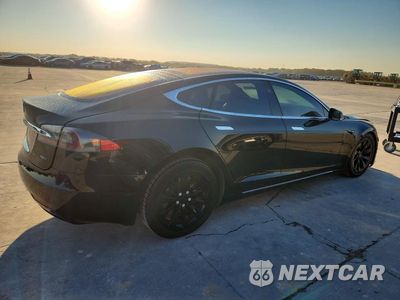 Trzecie zdjęcie samochodu z tyłu: 2018 TESLA MODEL S VIN:5YJSA1E2XJF248796 - miniatura