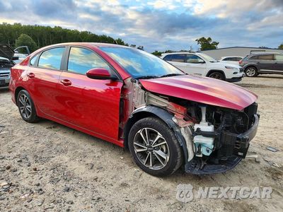 Czwarte zdjęcie samochodu z boku: 2023 KIA FORTE LXS VIN:3KPF24AD6PE571202 - miniatura