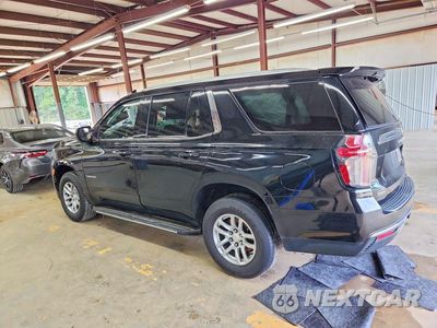 Drugie zdjęcie samochodu z przodu: 2021 CHEVROLET TAHOE C1500 LT VIN:1GNSCNKD3MR173419 - miniatura