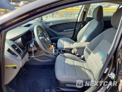 Zdjęcie 7 z 12 samochodu: 2017 KIA FORTE LX VIN:3KPFK4A72HE074501 - miniatura