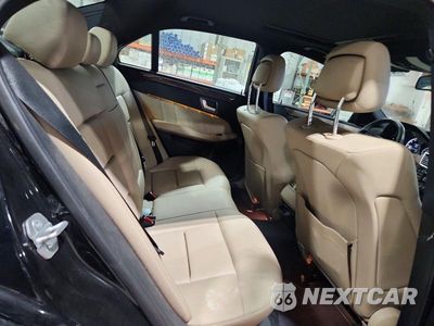 Zdjęcie 10 z 12 samochodu: 2013 MERCEDES-BENZ E 350 VIN:WDDHF5KBXDA666687 - miniatura