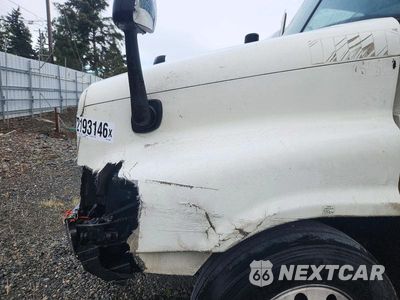 Zdjęcie 11 z 14 samochodu: 2017 FREIGHTLINER CASCADIA 125 SEMI TRUCK VIN:3AKJGLDR5HSHZ8208 - miniatura