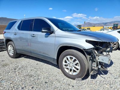 Czwarte zdjęcie samochodu z boku: 2023 CHEVROLET TRAVERSE LS VIN:1GNERFKW9PJ340033 - miniatura