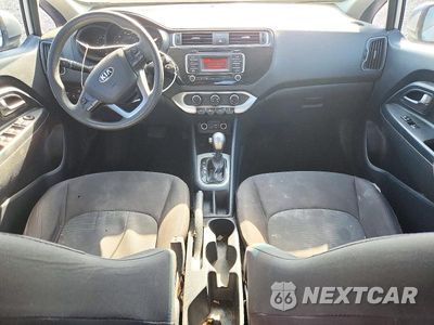 Zdjęcie 8 z 12 samochodu: 2016 KIA RIO LX VIN:KNADM4A30G6573670 - miniatura
