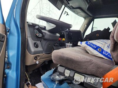 Zdjęcie 8 z 14 samochodu: 2016 FREIGHTLINER CASCADIA 125 SEMI TRUCK VIN:1FUJGLD55GLHA4203 - miniatura