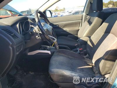 Zdjęcie 7 z 12 samochodu: 2011 MITSUBISHI OUTLANDER SPORT SE VIN:JA4AR4AU4BZ011837 - miniatura
