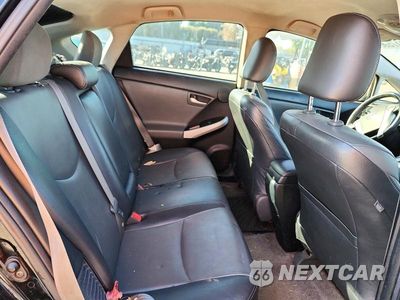 Zdjęcie 10 z 12 samochodu: 2014 TOYOTA PRIUS FOUR VIN:JTDKN3DU1E0367036 - miniatura