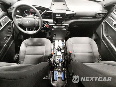 Zdjęcie 8 z 14 samochodu: 2021 FORD EXPLORER POLICE INTERCEPTOR VIN:1FM5K8AW9MNA16185 - miniatura