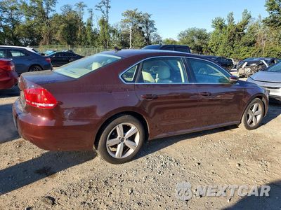 Trzecie zdjęcie samochodu z tyłu: 2013 VOLKSWAGEN PASSAT SE VIN:1VWBP7A36DC104645 - miniatura
