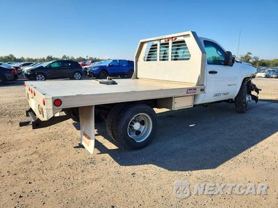Trzecie zdjęcie samochodu z tyłu: 2008 CHEVROLET SILVERADO C3500 VIN:1GBJC34608E143383 - miniatura