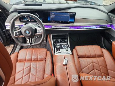 Zdjęcie 8 z 13 samochodu: 2023 BMW 760 XI VIN:WBA33EJ05PCM26921 - miniatura