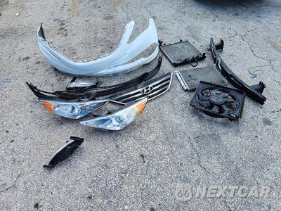 Zdjęcie 12 z 13 samochodu: 2014 HYUNDAI SONATA LIMITED 2.0T VIN:5NPEC4ABXEH836896 - miniatura