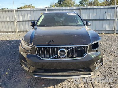 Piąte zdjęcie samochodu w środku: 2020 VOLVO XC40 T5 INSCRIPTION VIN:YV4162UL2L2311406 - miniatura