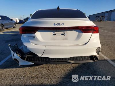 Zdjęcie 6 z 12 samochodu: 2023 KIA FORTE LX VIN:3KPF24AD5PE565987 - miniatura