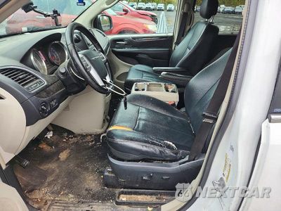Zdjęcie 7 z 13 samochodu: 2014 CHRYSLER TOWN & COUNTRY TOURING VIN:2C4RC1BG9ER336791 - miniatura