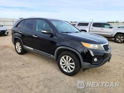 Czwarte zdjęcie samochodu z boku: 2011 KIA SORENTO LX VIN:5XYKT4A26BG099315 - miniatura