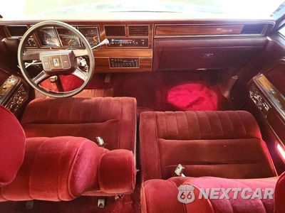 Zdjęcie 8 z 12 samochodu: 1988 LINCOLN TOWN CAR VIN:1LNBM81F0JY719682 - miniatura