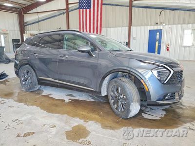 Czwarte zdjęcie samochodu z boku: 2023 KIA SPORTAGE SX PRESTIGE VIN:KNDPXCAG3P7094125 - miniatura