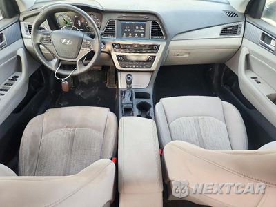 Zdjęcie 8 z 13 samochodu: 2017 HYUNDAI SONATA HYBRID SE VIN:KMHE24L30HA072671 - miniatura