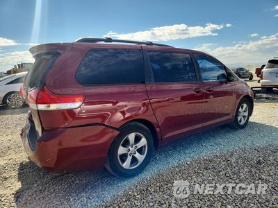 Trzecie zdjęcie samochodu z tyłu: 2011 TOYOTA SIENNA LE VIN:5TDKK3DC9BS021812 - miniatura