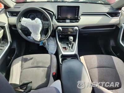 Zdjęcie 8 z 13 samochodu: 2019 TOYOTA RAV4 XLE VIN:JTMP1RFV5KD004799 - miniatura