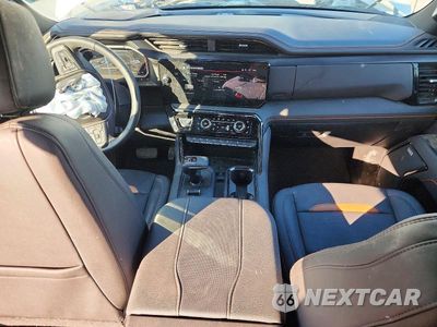 Zdjęcie 8 z 12 samochodu: 2026 GMC SIERRA K1500 AT4 VIN:1GTUUEEL2TZ406349 - miniatura