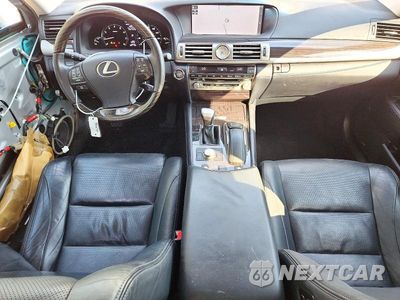 Zdjęcie 8 z 13 samochodu: 2017 LEXUS LS 460 VIN:JTHCL5EF5H5028873 - miniatura