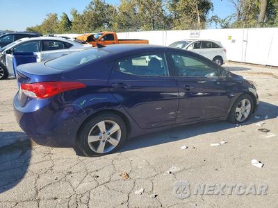 Trzecie zdjęcie samochodu z tyłu: 2013 HYUNDAI ELANTRA GLS VIN:5NPDH4AE2DH410481 - miniatura