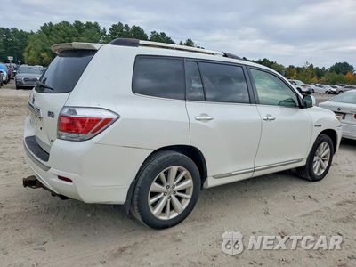 Trzecie zdjęcie samochodu z tyłu: 2013 TOYOTA HIGHLANDER HYBRID LIMITED VIN:JTEDC3EH5D2013860 - miniatura
