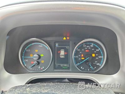 Zdjęcie 9 z 13 samochodu: 2017 TOYOTA RAV4 HV LIMITED VIN:JTMDJREV8HD132631 - miniatura