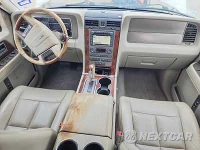 Zdjęcie 8 z 13 samochodu: 2012 LINCOLN NAVIGATOR VIN:5LMJJ2J53CEL06813 - miniatura