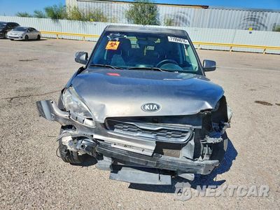 Piąte zdjęcie samochodu w środku: 2013 KIA SOUL + VIN:KNDJT2A61D7620718 - miniatura