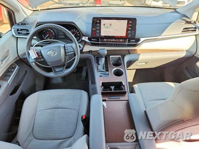 Zdjęcie 8 z 13 samochodu: 2024 TOYOTA SIENNA LE VIN:5TDKSKFC6RS128558 - miniatura
