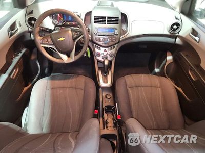 Zdjęcie 8 z 12 samochodu: 2015 CHEVROLET SONIC LT VIN:1G1JC6SH9F4102294 - miniatura