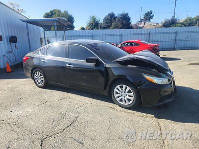 Czwarte zdjęcie samochodu z boku: 2016 NISSAN ALTIMA 2.5 S VIN:1N4AL3AP1GN326935 - miniatura