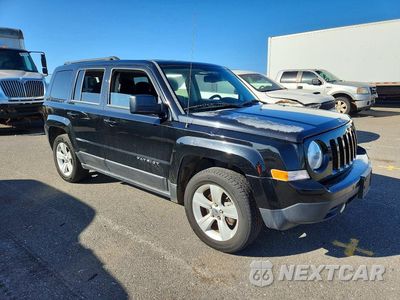 Czwarte zdjęcie samochodu z boku: 2015 JEEP PATRIOT LATITUDE VIN:1C4NJRFB0FD395119 - miniatura