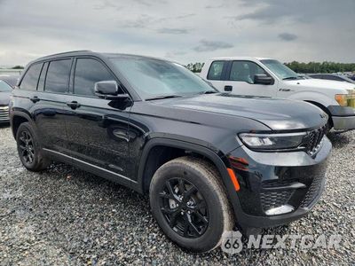 Czwarte zdjęcie samochodu z boku: 2025 JEEP GRAND CHEROKEE LAREDO VIN:1C4RJGAG3SC302439 - miniatura