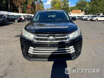 Zdjęcie 6 z 12 samochodu: 2018 TOYOTA HIGHLANDER LE VIN:5TDBZRFH9JS904623 - miniatura