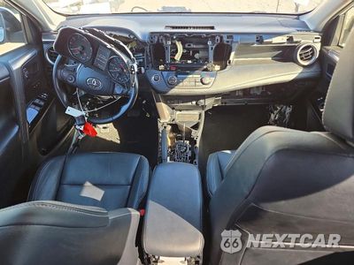 Zdjęcie 8 z 14 samochodu: 2017 TOYOTA RAV4 LIMITED VIN:JTMYFREV0HJ707793 - miniatura
