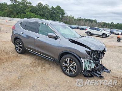 Czwarte zdjęcie samochodu z boku: 2018 NISSAN ROGUE SL VIN:5N1AT2MT4JC778759 - miniatura